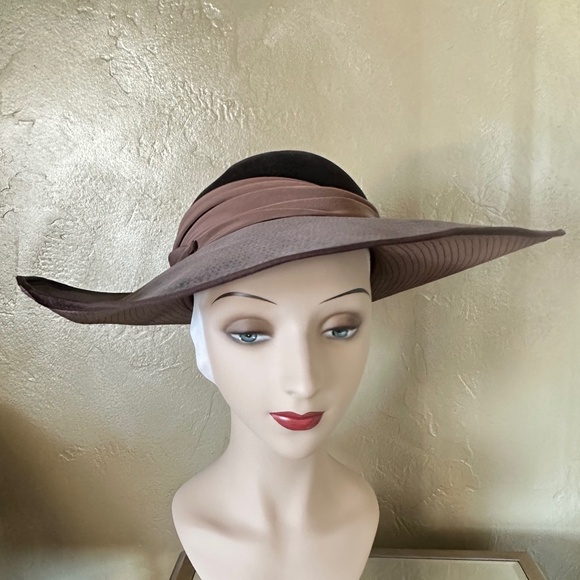 SENSATIONAL DESIGNER 1950s\' EGGPLANT COLOR VELOUR + TOPSTITCHED WIDE BRIM HAT main image 9